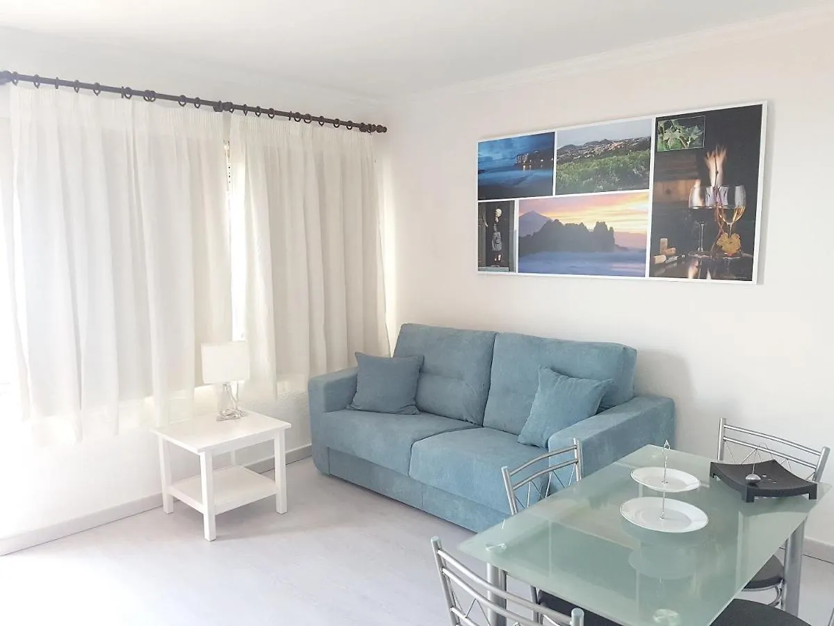 Tacoronte Seaside Apartment with Pool